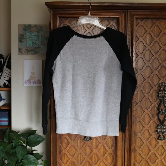 American Eagle Outfitters Vintage Raglan Sweater - Leopard print Eagle Logo - Picture 15 of 16